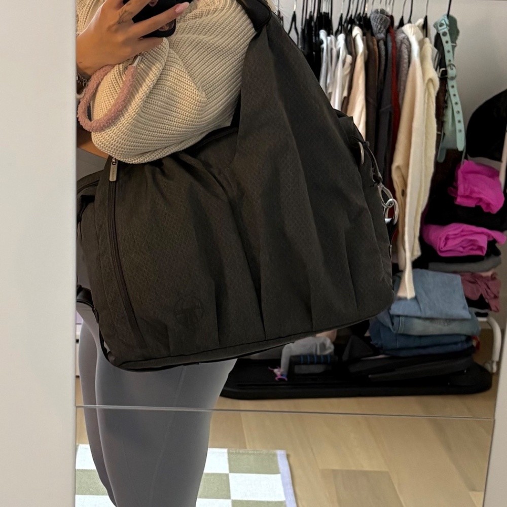 NWT Stylish grey diaper bag - Picture 5 of 5
